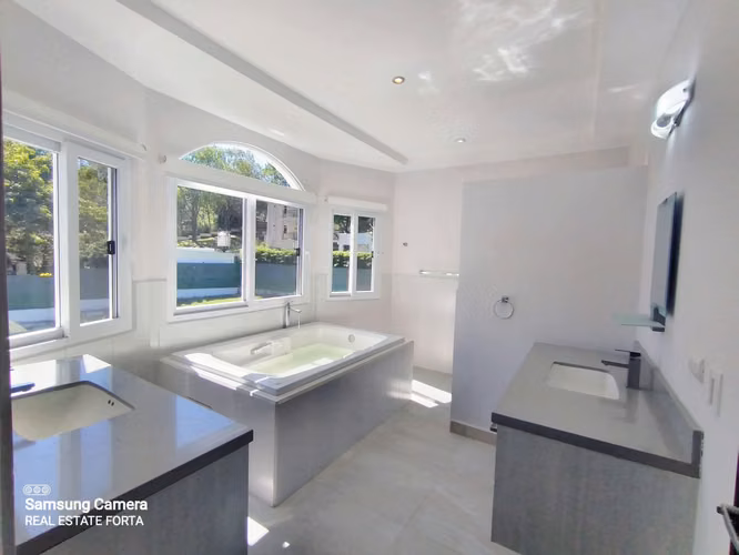 Venta de Hermosa Casa, en la Residencial Miralago, en el Hatillo, en Tegucigalpa. - Imagen 16