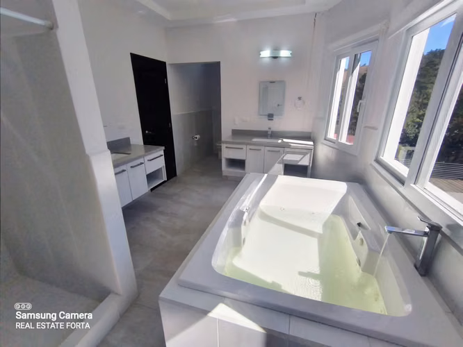 Venta de Hermosa Casa, en la Residencial Miralago, en el Hatillo, en Tegucigalpa. - Imagen 17