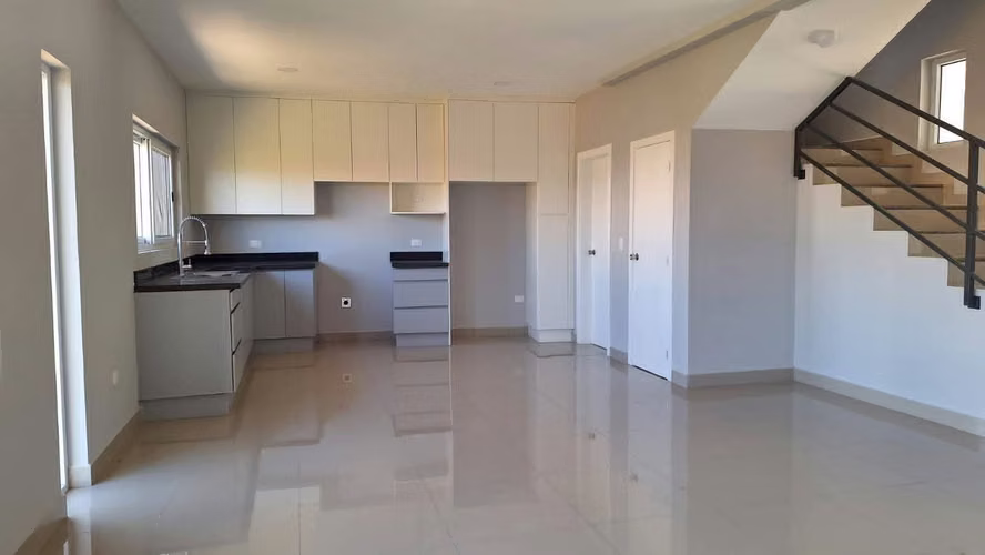 Se Vende Casa Res. Roble Oeste