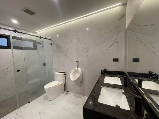¡EN VENTA – CASA DE ENSUENO DE UN NIVEL EN VILLAS MACKAY!
