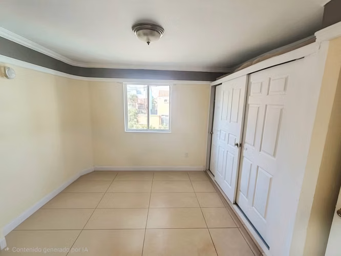 Se Vende Amplia Casa Res. El Sauce