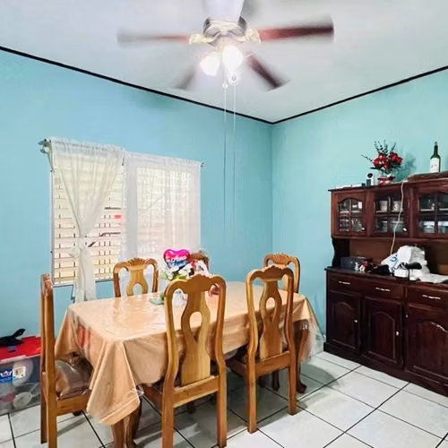 CASA EN VENTA-SPS