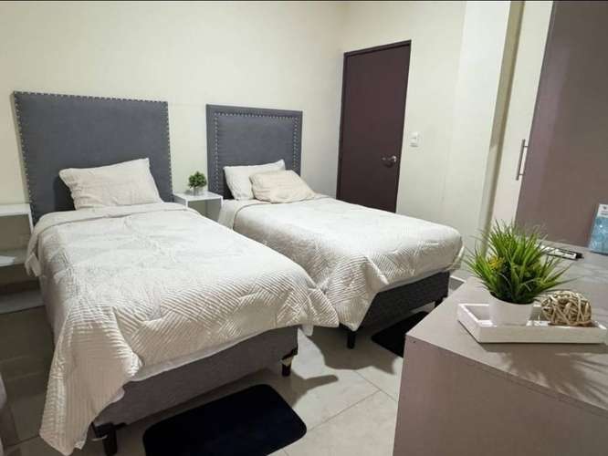 Alquiler apartamento amueblado en Miraflores - Imagen 4