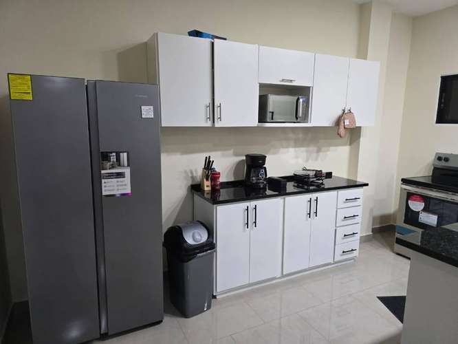 Alquiler apartamento amueblado en Miraflores - Imagen 3