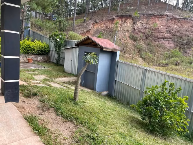 Venta de casa en Pinares de Oriente