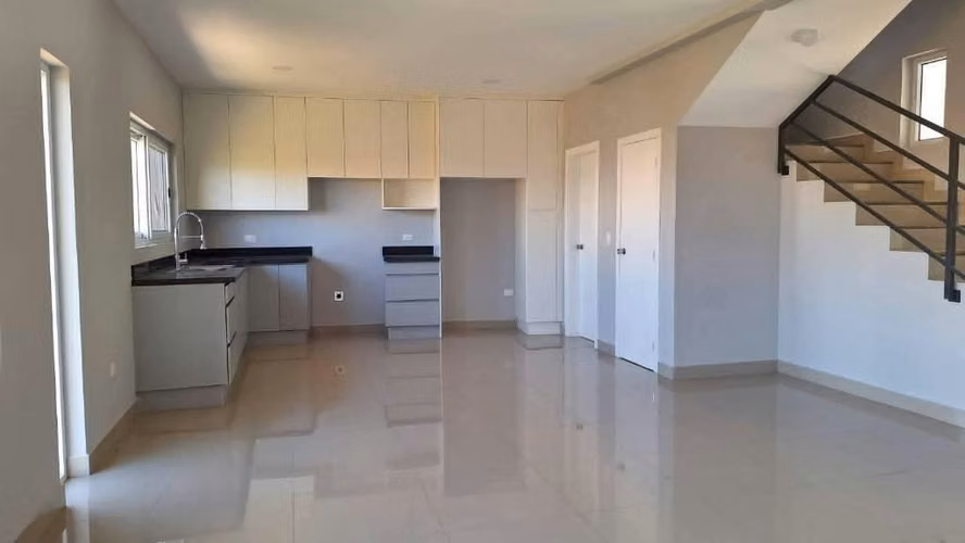 Venta de casa en Residencial Roble Oeste - Imagen 5