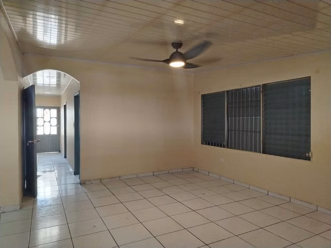 SE VENDE AMPLIA CASA EN COLONIA LOS CASTANO SPS - Imagen 3