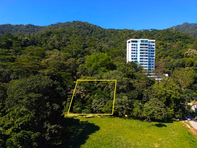 Terreno en venta en Colonia Figueroa, SPS