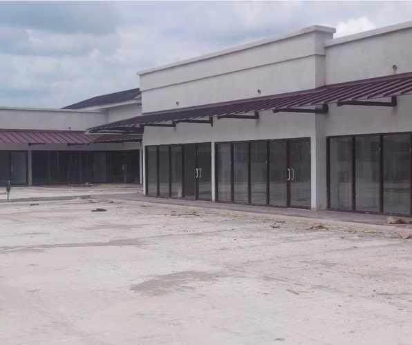 Se Alquilan Locales Nuevos en Plaza Comercial Calpules - Imagen 2