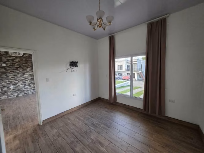 Venta de casa en Residencial Altamira Valle de Angeles
