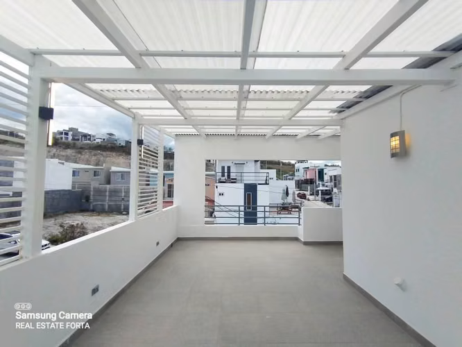 Venta de Hermosa Casa Totalmente Nueva, en la Residencial Portal Las Canarias, en Tegucigalpa.