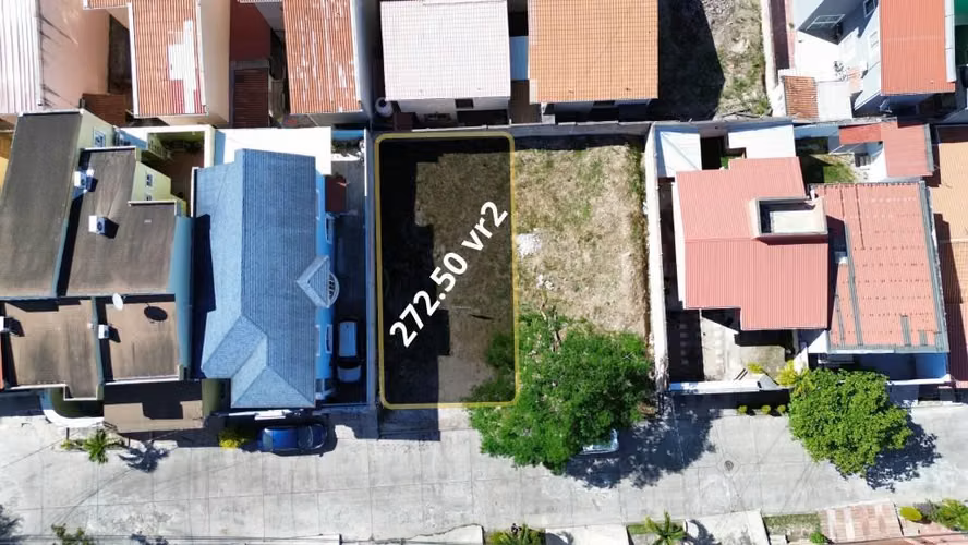 Venta de terreno en Residencial Roble Oeste