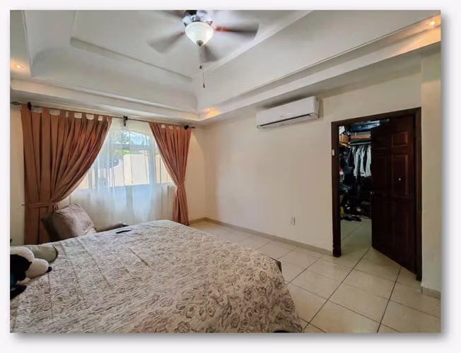 SE VENDE AMPLIA CASA EN RESIDENCIAL EL  BARRIAL SAN PEDRO SULA - Imagen 7