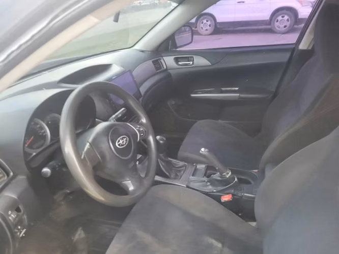 Vendo Turismo Subaru Impreza Año 2011 Mecánico 6 cambios más retroceso Aire Acondicionado   Llamadas al   Disponible en San pedro sula   Lps.93mil negociable - Imagen 6