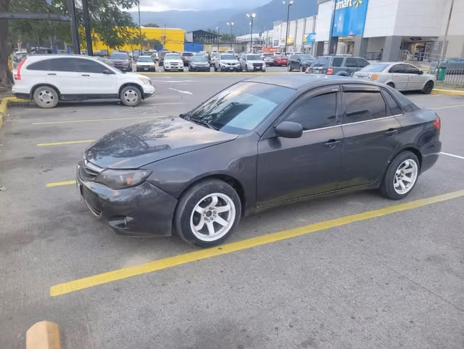 Vendo Turismo Subaru Impreza Año 2011 Mecánico 6 cambios más retroceso Aire Acondicionado   Llamadas al   Disponible en San pedro sula   Lps.93mil negociable - Imagen 5