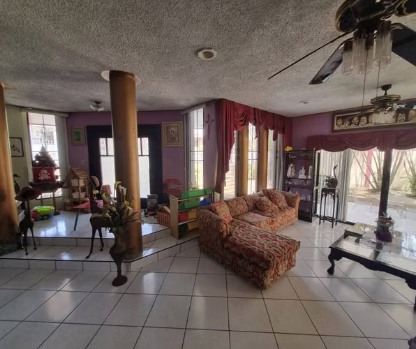 Se Vende Amplia Casa en Los Alamos - San Pedro Sula.
