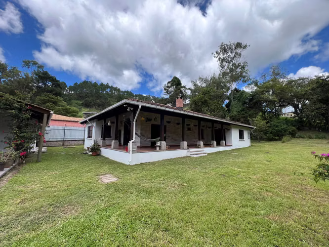 Propiedad de campo en venta.