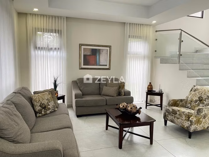 Se Vende Casa En Residencial El Sauce, Tegucigalpa