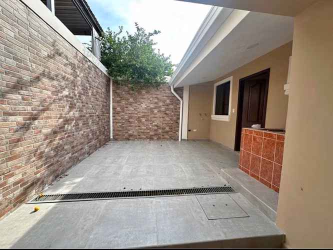 En venta casa en Res La Florida, San Pedro Sula  Circuito cerrado - Imagen 8