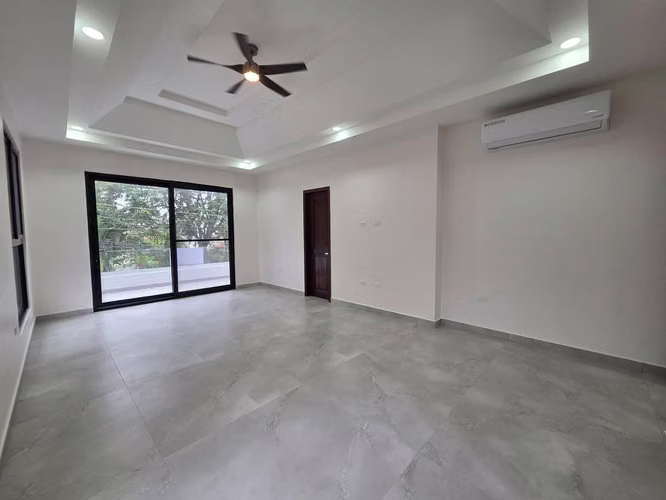 Se Vende hermosa Casa en Res. La Foresta - San Pedro Sula