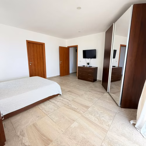  Villa Frente al Mar en Renta | Dixon Cove, Roatán – Islas de la Bahía, Honduras - Imagen 4