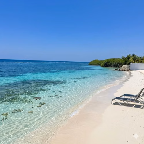  Villa Frente al Mar en Renta | Dixon Cove, Roatán – Islas de la Bahía, Honduras - Imagen 2