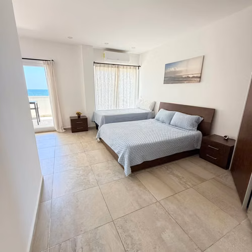  Villa Frente al Mar en Renta | Dixon Cove, Roatán – Islas de la Bahía, Honduras - Imagen 8