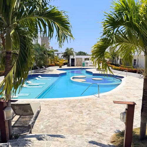  Villa Frente al Mar en Renta | Dixon Cove, Roatán – Islas de la Bahía, Honduras - Imagen 7