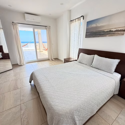  Villa Frente al Mar en Renta | Dixon Cove, Roatán – Islas de la Bahía, Honduras - Imagen 6