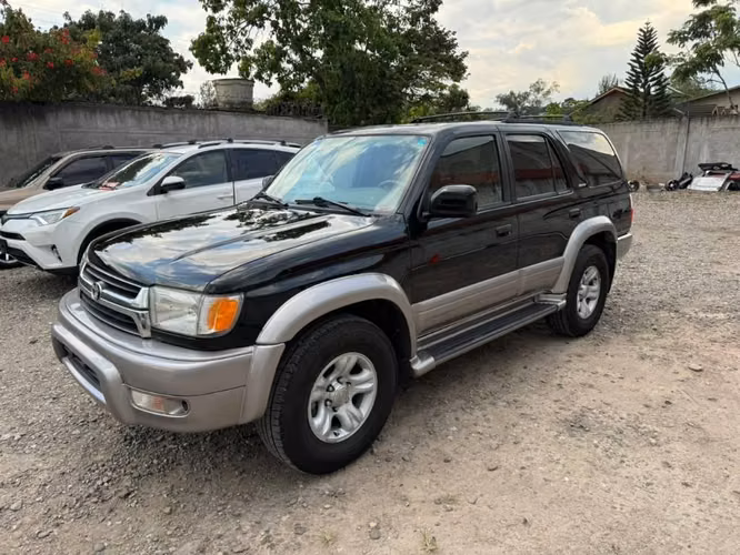 4Runner 4x2 limitada