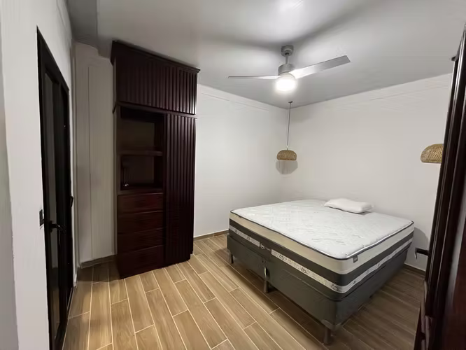 Se Vende Bodega de Esquina con Apartm Amueblado - Imagen 5