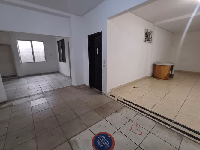 SE ALQUILA LOCAL ESTILO CASA EN BO. SANTA ANA