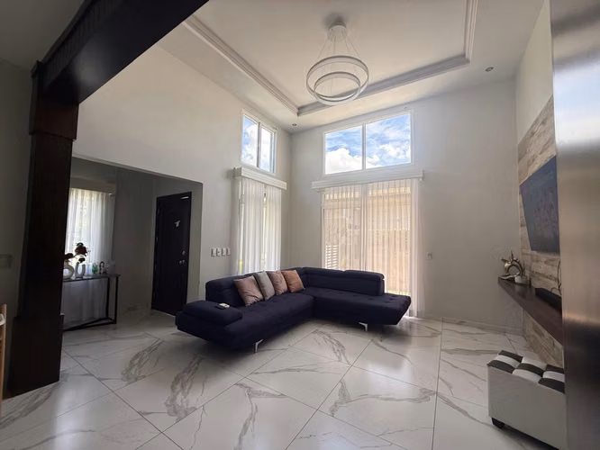 Lujosa Casa en Renta Totalmente Amueblada - Imagen 4