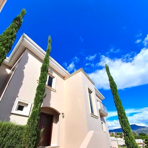 Se Renta Casa Villa Liquidambar, Lomas Guijarro