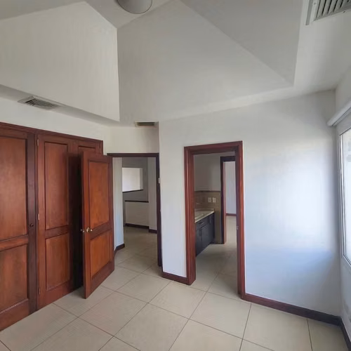 Se Vende Townhouse En Residencial Real En Bosques del Merendon, SPS