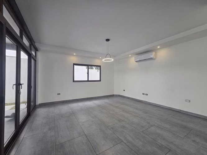Se Vende Casa en Merendon Hills - San Pedro Sula - Imagen 3