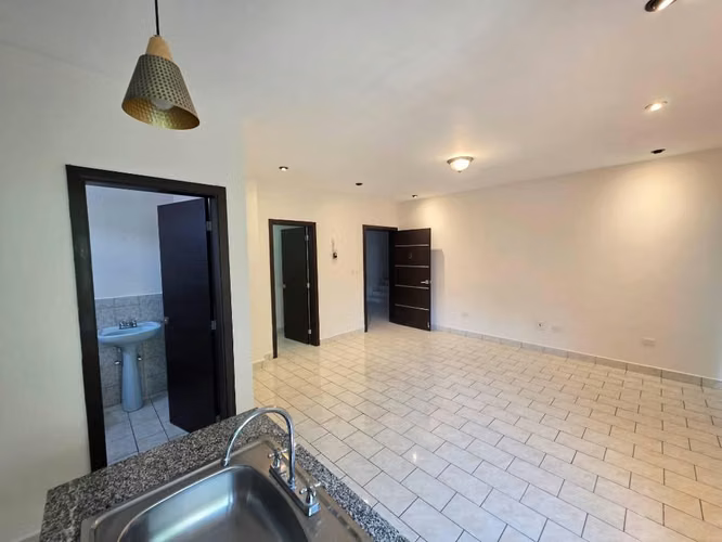 Alquiler apartamento en Residencial Las Cascadas - Imagen 3