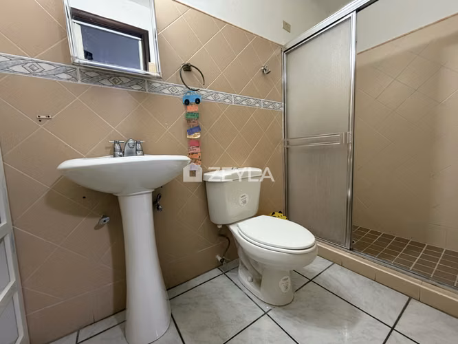 Se Vende Casa En Colonia Jardines del Valle
