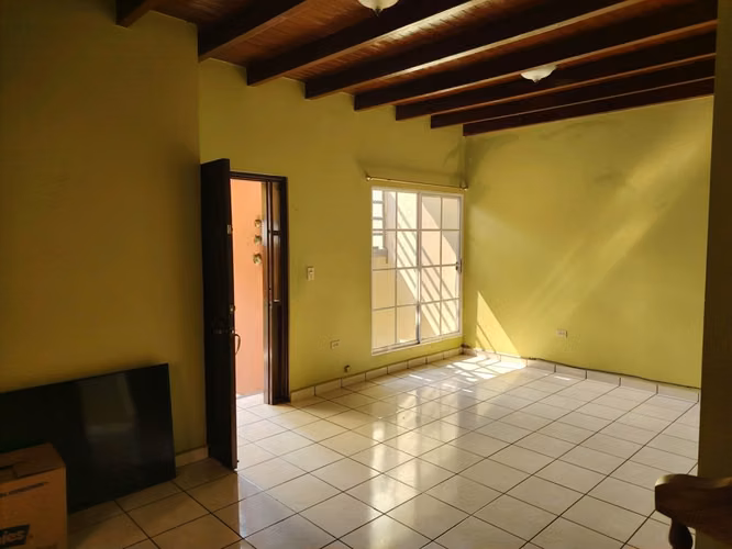 VENDO CASA EN MIRAFLORES SUR TEGUCIGALPA