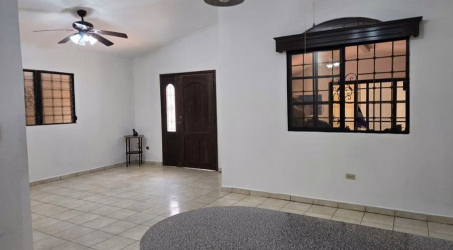  Casa en Venta | Residencial Real del Puente II Etapa – Villanueva - Imagen 4
