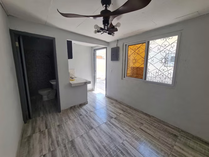 SE VENDE CASA RECIEN REMODELADA EN LOS ZORZALES SAN PEDRO SULA