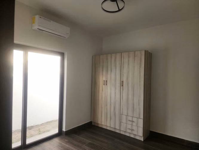 se renta hermoso apartamento - Imagen 2