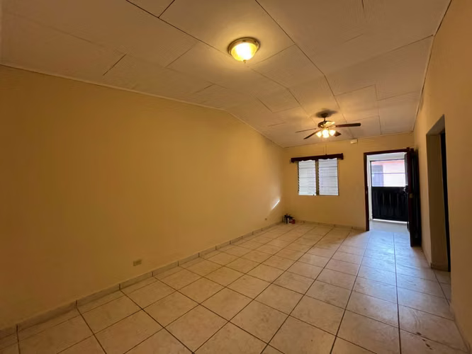 VENDO CASA PEATONAL EN RES. PLAZA - Imagen 4