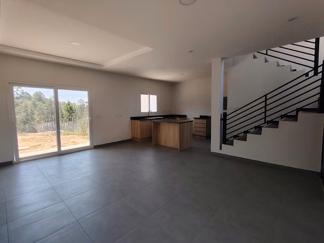  Casa en Venta – Valle de Ángeles, Res. Montecarmelo