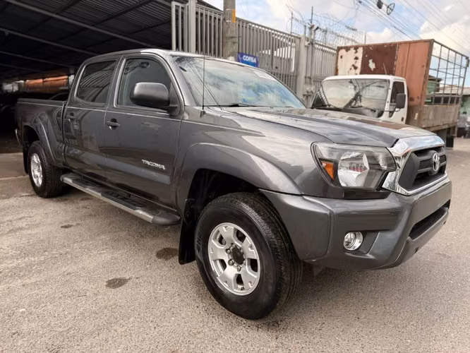 TOYOTA TACOMA 2013