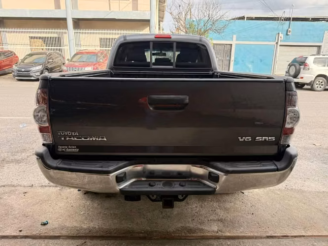 TOYOTA TACOMA 2013