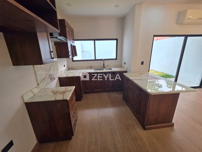 Se Vende Townhouse Nuevo En Residencial Juan lindo, SPS