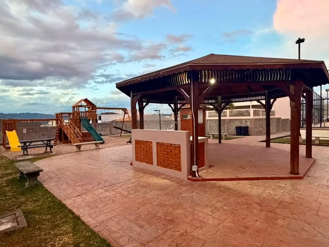 Venta terreno de esquina en Residencial el Sauce
