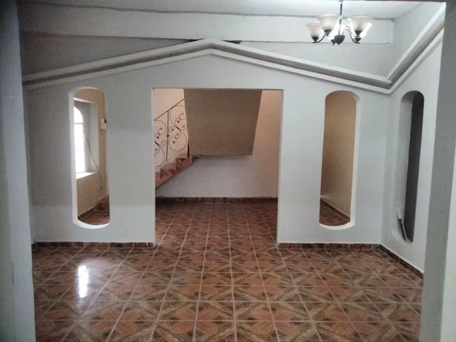 SE RENTA AMPLIA CASA EN RES. LAS HADAS TEGUCIGALPA