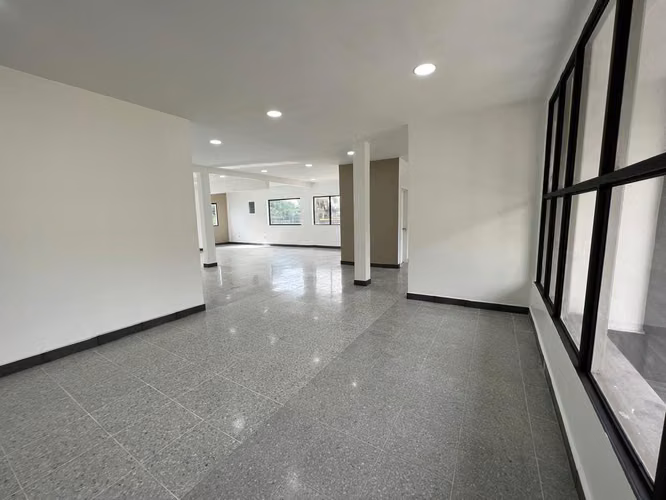 Se Alquilan Locales Comerciales - Los Andes - Imagen 4